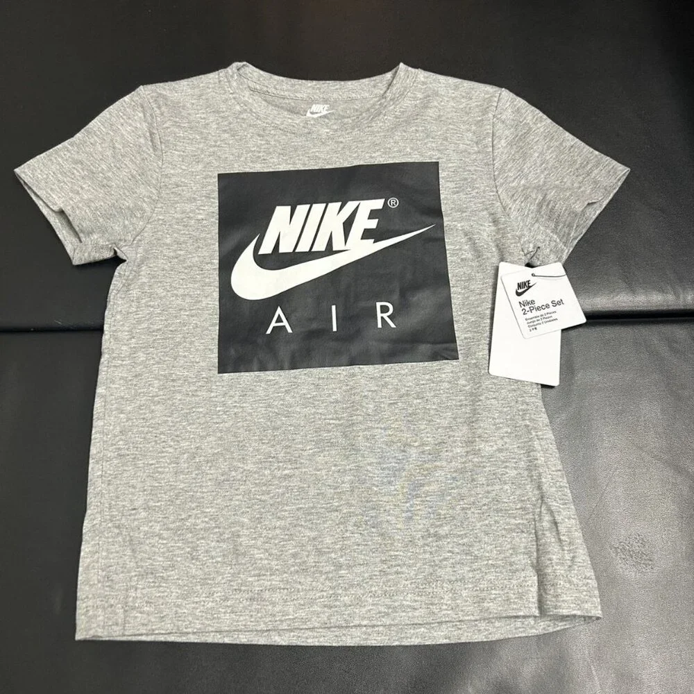 NWT Nike Air Athletic Set Boys Size 7